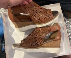 Tamaris wedge sandals