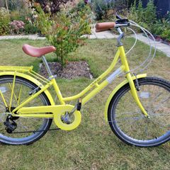 Girl's town bike 24" age 9-12