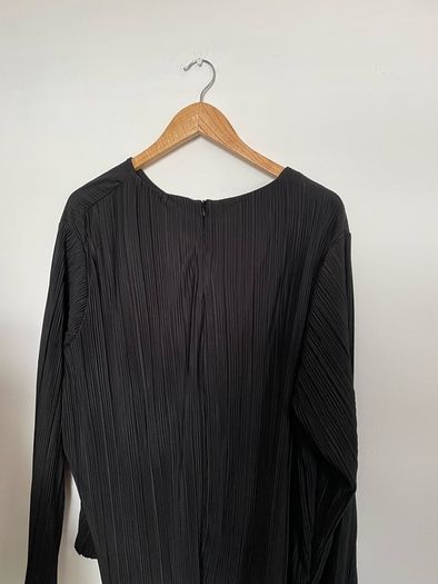 Gallery black plus size top - New
