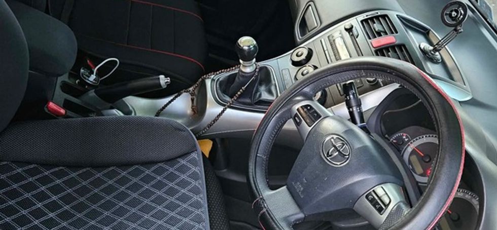 2012 Toyota Auris