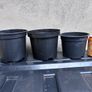 6 plastic flower pots Image 5