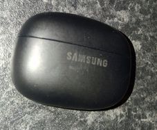 Samsung earbuds