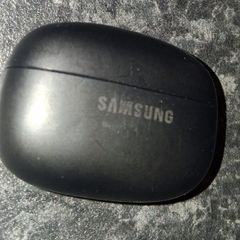 Samsung earbuds