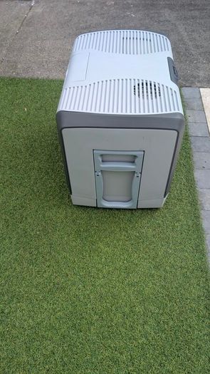 Halfords 40L electric coolbox