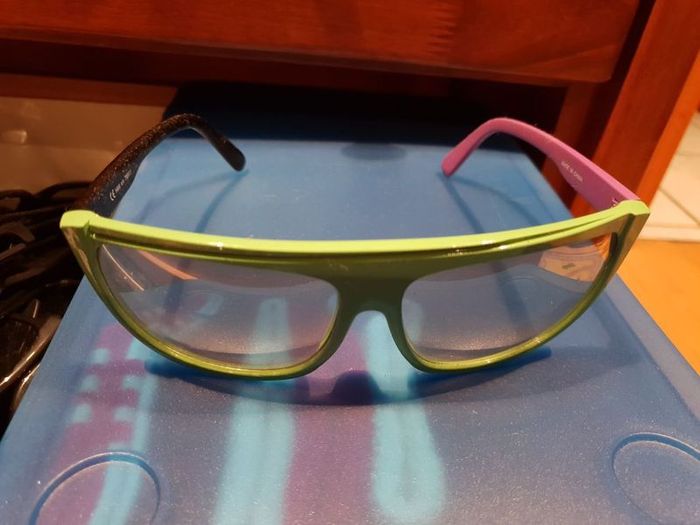 tri coloured mens glasses