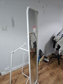 Standing mirror