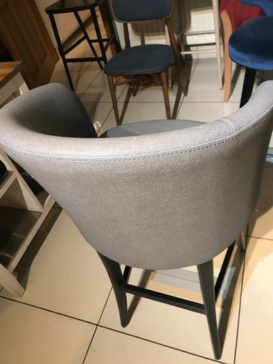 Bar stool