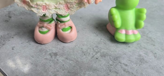 Lime Chiffon with Friend Parfait Parrot Strawberry Shortcake Doll Ccomplete outfit HTF AGC Kenner A.G.C same era as MLP G1 My Little Pony