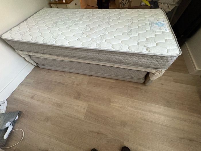 single bed with pull out bed underneath