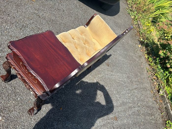 Traditional Solid Wood Telephone Table / Hall Table