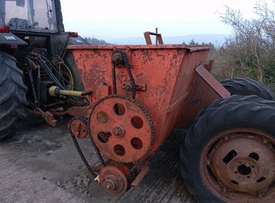 Turf hopper