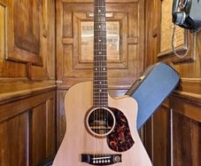 Maton SRS70ce