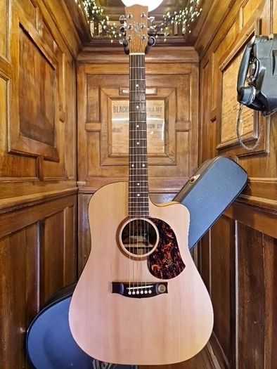 Maton SRS70ce