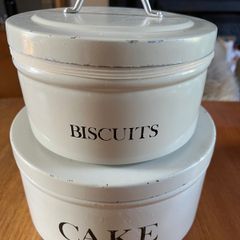 retro cake/biscuit tins PRICE DRO