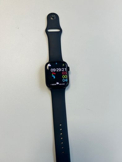 Apple Watch 8 45 mm GPS with charger (84% Battery Health)
