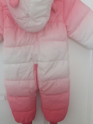 New baby girl snowsuit padded with fleece lining throughout .New .No tags but never worn .12 euro .
