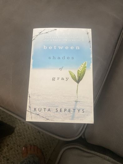 Between Shades of Gray by Ruta Sepetys New