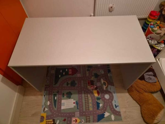 Work desk