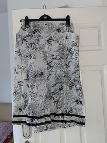 Skirt designer