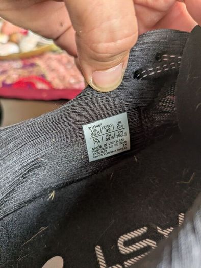 Asisc 7.5 - 8uk Great condition
