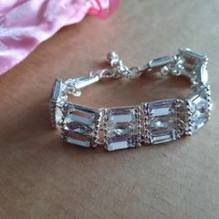Brand new silver costume jewellery bracelet