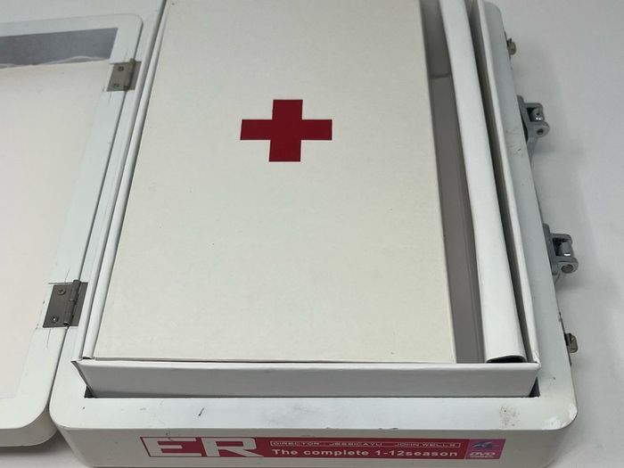 ER (Emergency Room) The Complete Television Series Season 1-12  Suitcase DVD Boxset