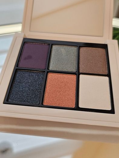 Zara eyeshadow Palette