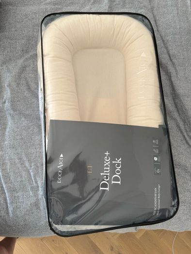 Brand New Unused Dockatot Deluxe+ in Sand