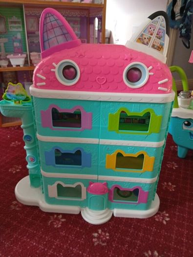 Gabby's doll house