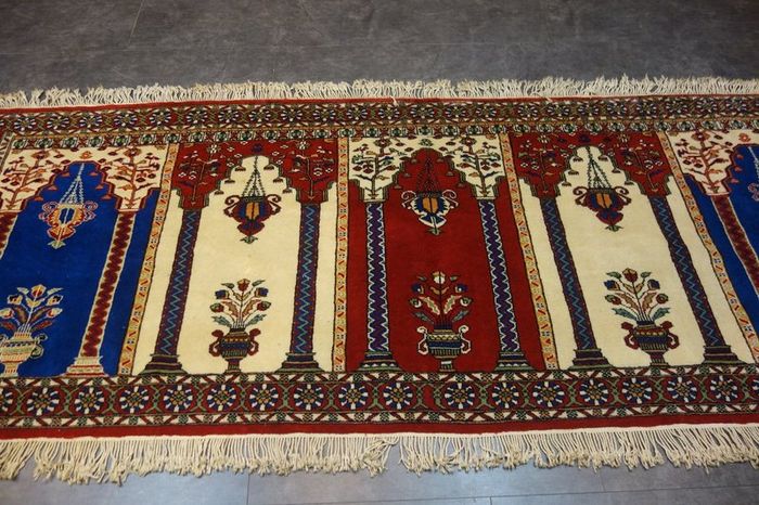 P.ersian Bukhara Rug 2.45 x 0.95 (BUD)