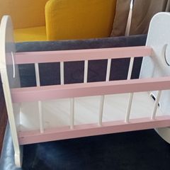 doll bed