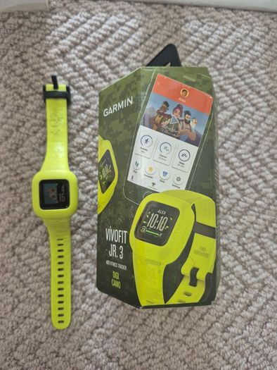 Garmin kids fitness tracker watch