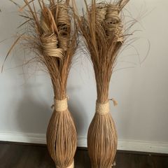 Ornamental free-standing grass