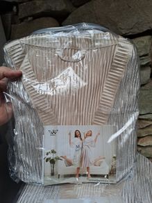 Winthome gold Dressing gown size M or 16