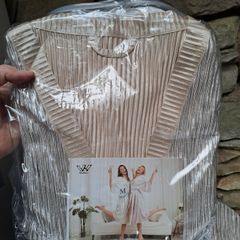 Winthome gold Dressing gown size M or 16
