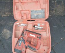 Paslode Impulse IM65 F16 nailgun