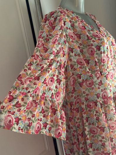 Lovely Gallery Floral maxi dress with front opening size UK16 EU44 Postage included