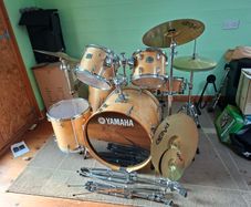 Drum Kit Yamaha (Collection in Clare)