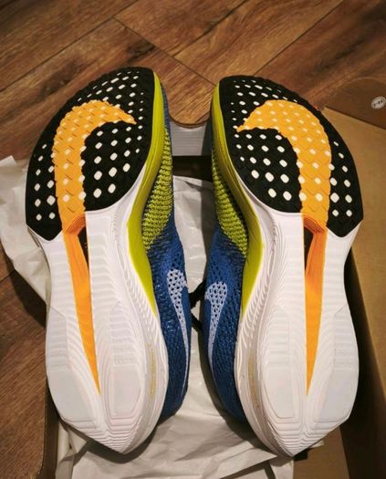 Nike ZoomX Vaporfly Next %3 ( 2 PAIRS)