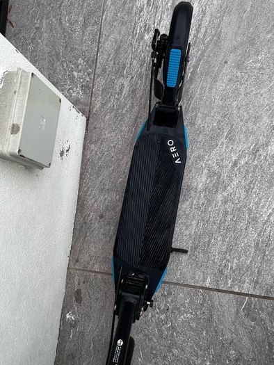 Aero scooter with suspend and brakes