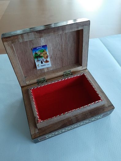 Small Syrian inlay box