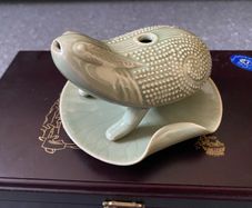 Antique-Style Chinese Yue Kiln Porcelain Symbolic Money Toad Water Dropper Calligraphy
