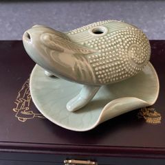 Antique-Style Chinese Yue Kiln Porcelain Symbolic Money Toad Water Dropper Calligraphy