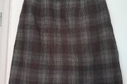Skirt checkered, with pockets