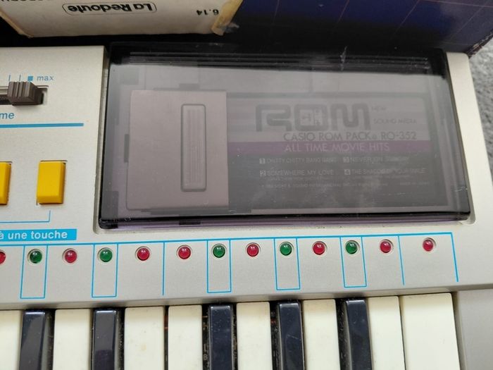 vintage Liwaco keyboard in box with 3 music roms