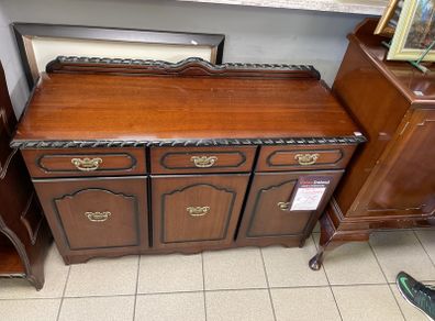 sideboard