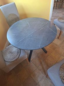 Black marble effect round table