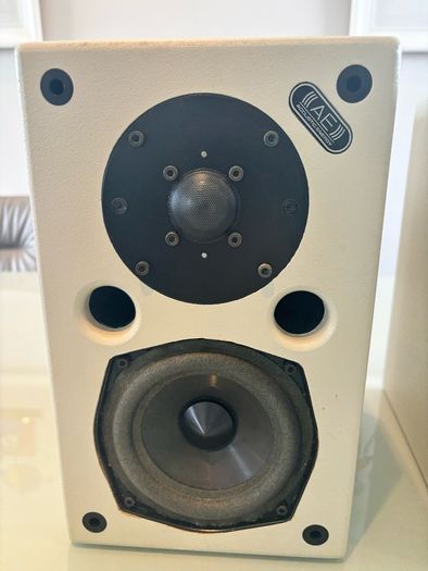Acoustic Energy AE1