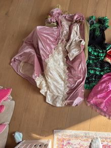 girls dress up clothes