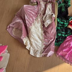 girls dress up clothes